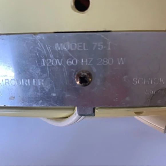 Vintage Lady Schick hot
Rollers. - Picture 10 of 10